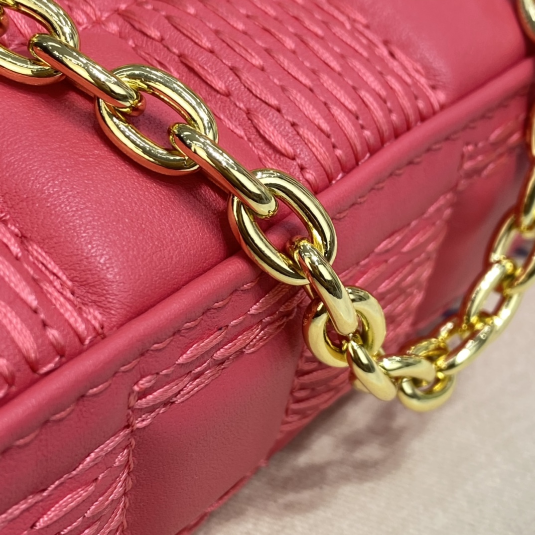 Louis Vuitton POCHETTE TROCA Shoulder Bag M59049 Pink